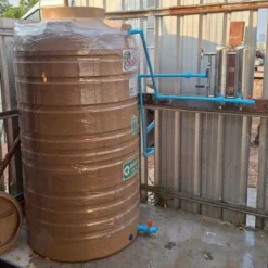 แทงค์น้ำ ถังเก็บน้ำบนดิน PE 1000 ลิตร Safe รุ่น GN1000SA และ เครื่องกรองน้ำสแตนเลส 2 ท่อ Maktang รุ่น SUS-2 ถังเก็บน้ำวัสดุ Polyethylene Food Grade 100% ได้มาตรฐาน มอก. 816-2556 เกลียวท่อทองเหลือง พร้อม เครื่องกรองน้ำ ระบบกรองเรซิ่นและคาร์บอนกัมมันต์ กำจัดน้ำกระด้างและกลิ่นคลอรีน