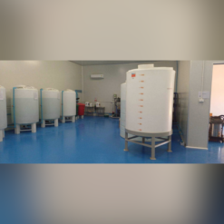 ถังเก็บสารเคมี 2000 ลิตร ทรงก้นกรวย TEMA